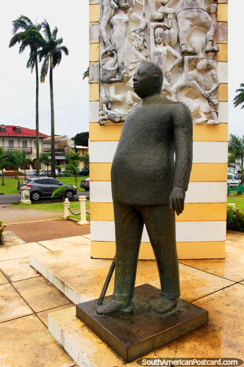 Felix Eboue (1884-1944), estátua, o 1o francês preto marcou como governador nas colônias francesas, Cayenne, Guiana Francesa. (480x720px). As 3 Guianas, América do Sul.