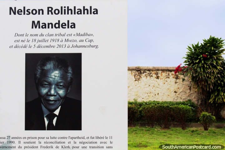 Homenagem a Nelson Rolihlahla Mandela (1918-2013) em Cayenne em Guiana Francesa. (720x480px). As 3 Guianas, América do Sul.