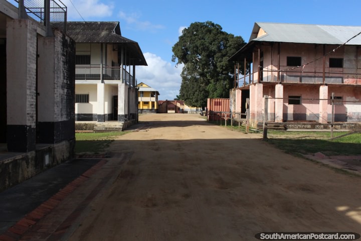 Le Camp de la Transportation, la prisión en Saint Laurent du Maroni, Guayana Francesa. (720x480px). Las 3 Guayanas, Sudamerica.