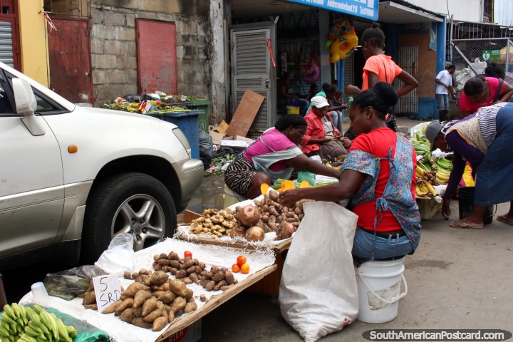 Os mercados em Paramaribo, verduras e fruto, o Suriname. (720x480px). As 3 Guianas, Amrica do Sul.