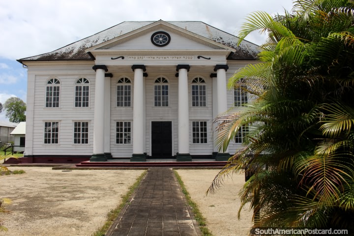 A sinagoga de Neve Shalom em Paramaribo, Suriname. (720x480px). As 3 Guianas, América do Sul.