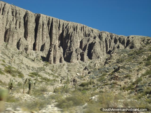 Paisagens de rocha assombrosas, Precordilheira. (640x480px). Argentina, América do Sul.