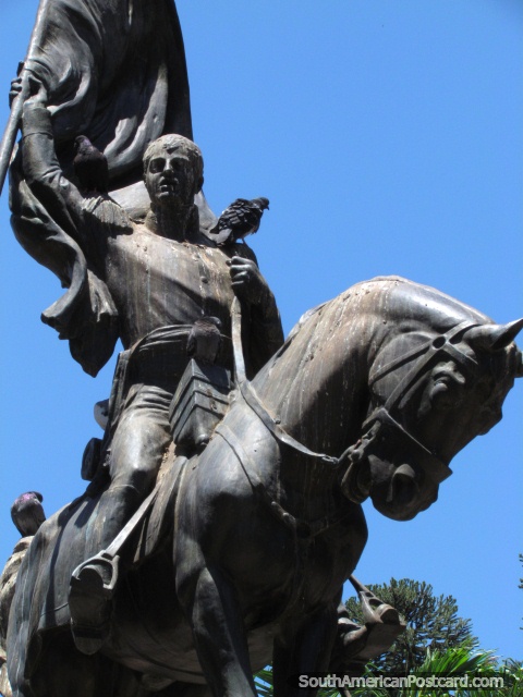 Monumento do general Belgrano em Jujuy. (480x640px). Argentina, América do Sul.
