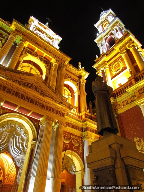 Iglesia de San Francisco en Salta por la noche. (480x640px). Argentina, Sudamerica.