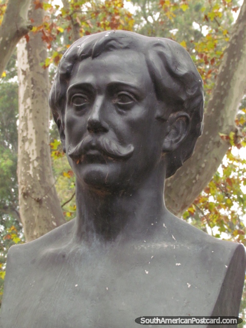Pablo Sarasate (1844-1908), virtuoso de violino da Espanha, monumento em Rosario. (480x640px). Argentina, América do Sul.