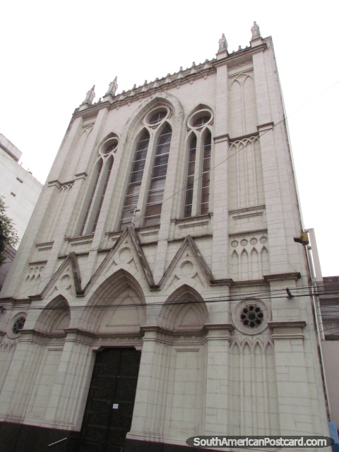 Igreja e edifïcio Nuestra Senora do Huerto em Rosario. (480x640px). Argentina, América do Sul.
