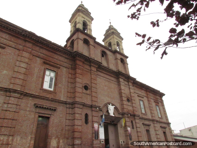 Iglesia Sagrado Corazon de Jess en Santa Fe. (640x480px). Argentina, Sudamerica.