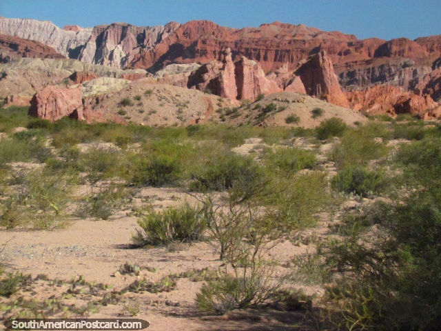 Quebrada de las Conchas in Cafayate, such amazing rock formations and colors. (640x480px). Argentina, South America.
