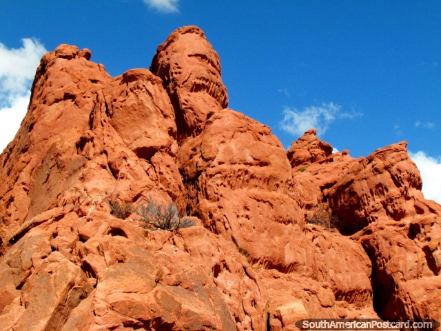 A face with teeth rock formation in the Quebrada de las Conchas in Cafayate. (640x480px). Argentina, South America.