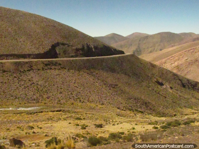 O caminho pelas montanhas a Paso de Jama. (640x480px). Argentina, América do Sul.