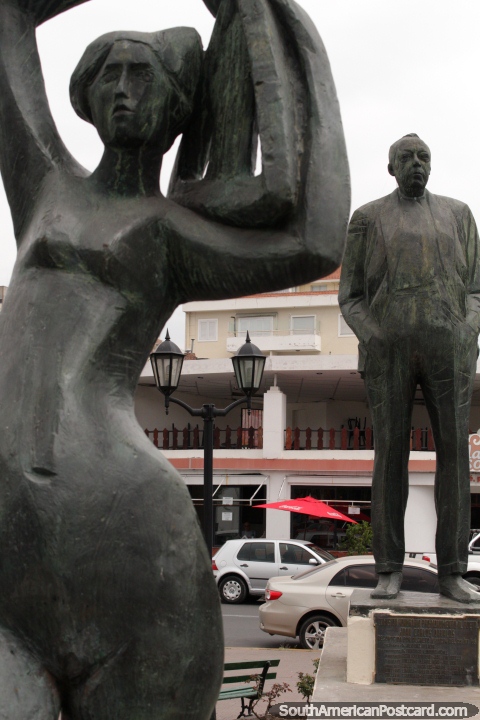 Juan Carlos Davalos (1887-1959), a writer, statue in Salta. (480x720px). Argentina, South America.