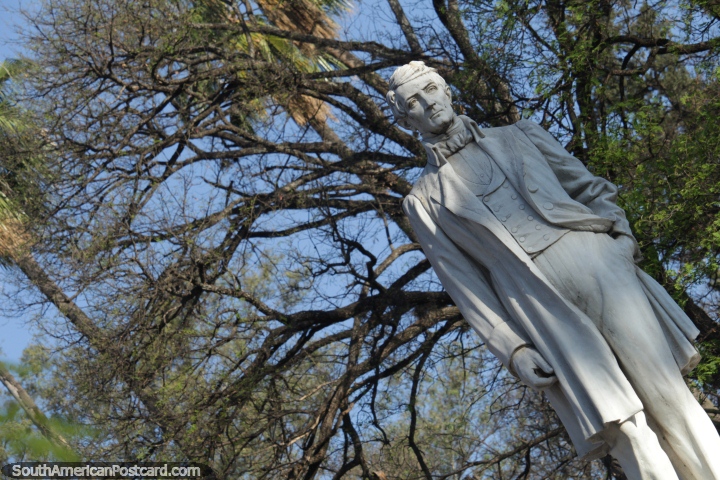 Dr. Facundo de Zuviria, white statue at Parque San Martin, Salta. (720x480px). Argentina, South America.