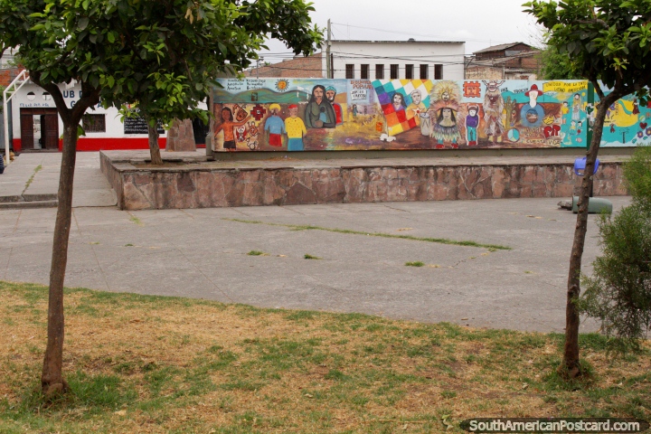 Plaza Gurruchaga en Salta, no en el centro de la ciudad. (720x480px). Argentina, Sudamerica.