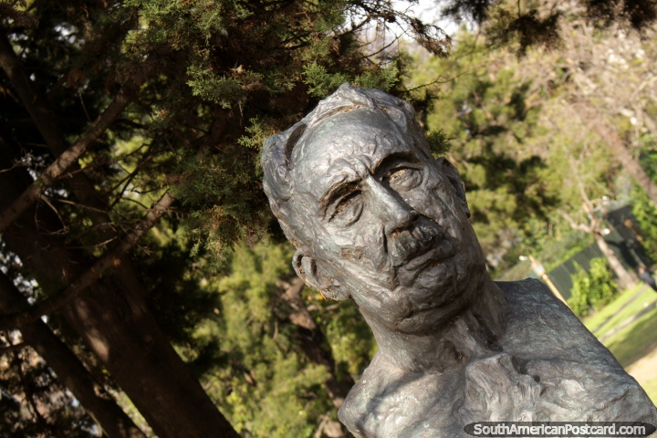 Luis Agote (1868-1954), a physician and researcher, bust in Buenos Aires. (720x480px). Argentina, South America.