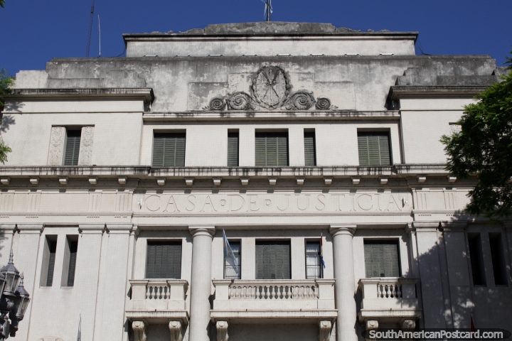 A casa de tribunal em Santa Fé, edifïcio histórico na Praça pública 25 de maio. (720x480px). Argentina, América do Sul.