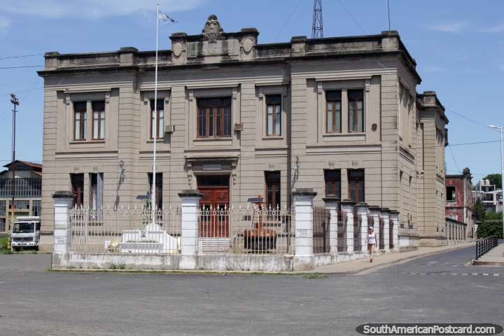 Historic building at the port in Parana - Division Parana Medio. (720x480px). Argentina, South America.