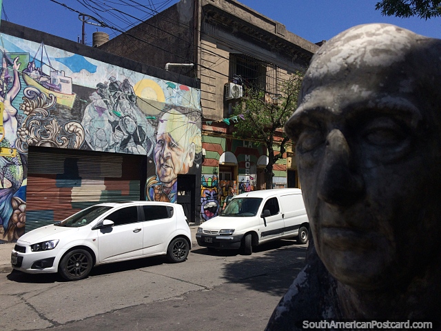 Ceramic bust and street art in La Boca in Buenos Aires. (640x480px). Argentina, South America.