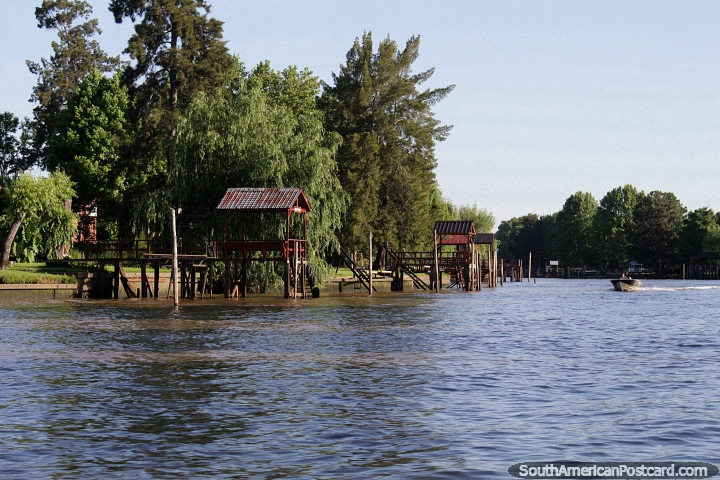 Beautiful river delta with wooden jetties, a peaceful place to enjoy, Tigre, Buenos Aires. (720x480px). Argentina, South America.