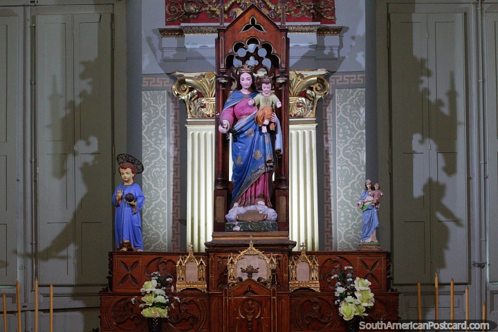 Iglesia en el museo religioso Salesiano en Viedma. (720x480px). Argentina, Sudamerica.