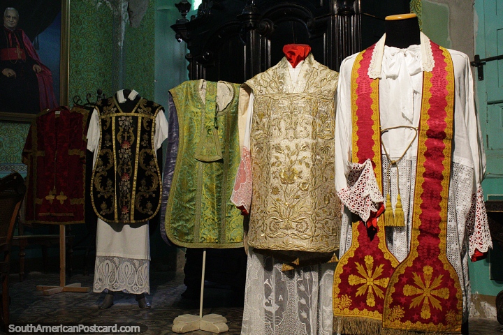 Special religious clothes worn by the cardinal, display at Salesiano museum, Viedma. (720x480px). Argentina, South America.