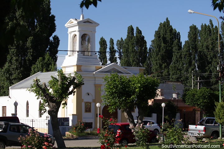 Iglesia Nuestra Seora de Lujn, vista desde el parque en Gaiman, pueblo gals. (720x480px). Argentina, Sudamerica.