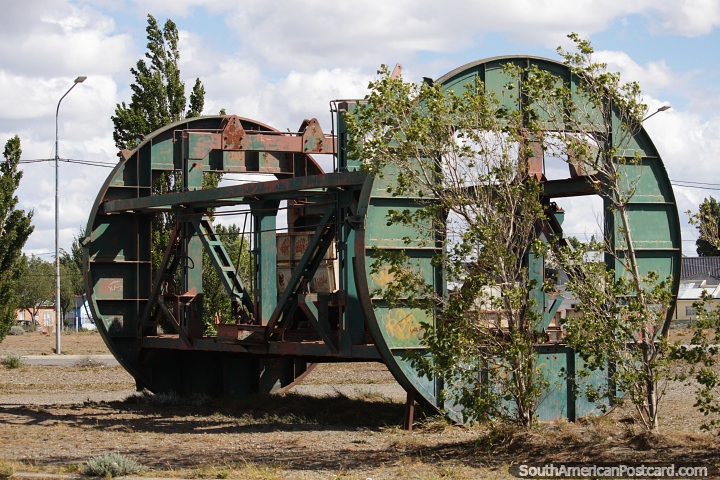 An old piece of equipment used at the port has now been retired in Rio Gallegos. (720x480px). Argentina, South America.