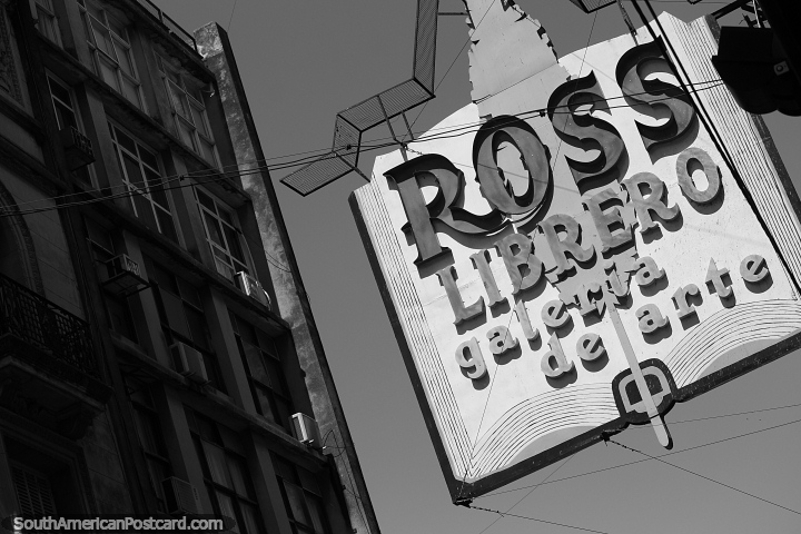 Ross gallery of art, sign in the street, black and white, Rosario. (720x480px). Argentina, South America.