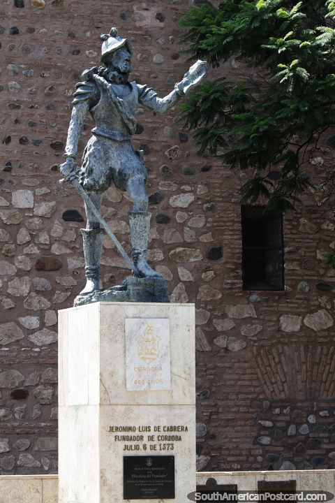 Jeronimo Luis de Cabrera, founder of Cordoba (1573), bronze statue in Cordoba. (480x720px). Argentina, South America.