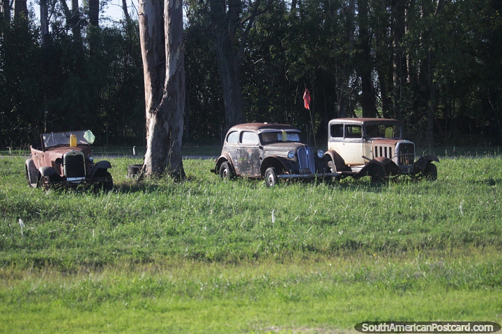 3 old vintage cars in Cerrito. (720x480px). Argentina, South America.