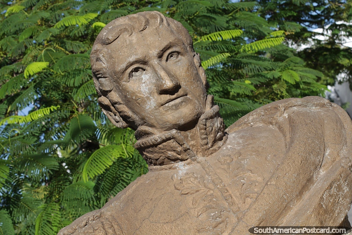 Bust of an important man in Resistencia, the city of sculptures. (720x480px). Argentina, South America.