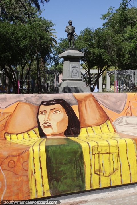 General Antonio Donovan Atkins (1849-1897), monumento central en la plaza de Resistencia. (480x720px). Argentina, Sudamerica.