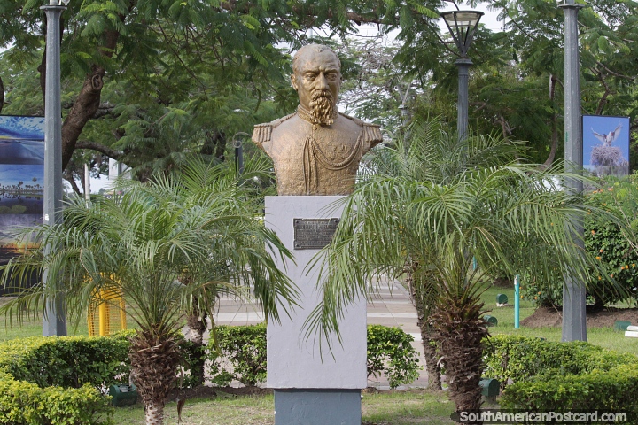 General Ignacio Hamilton Fotheringham (1842-1925), soldier in the Paraguay war and first governor of Formosa, bust in Formosa. (720x480px). Argentina, South America.