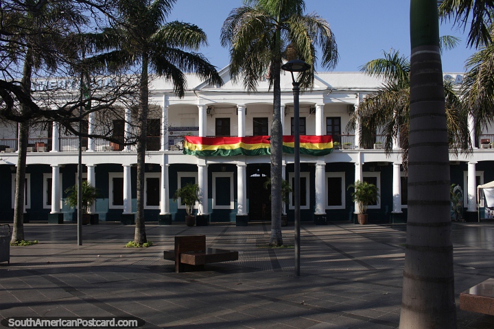 Government offices (Brigada Parlamentaria) at Plaza 24 of September in Santa Cruz. (720x480px). Bolivia, South America.