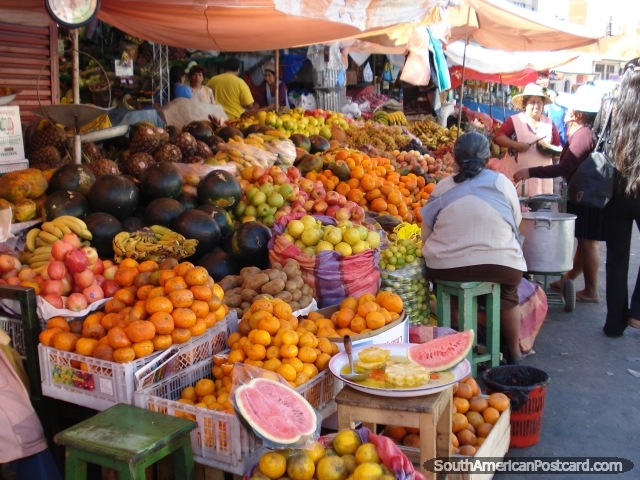 El mercado de la fruta en Cochabamba. (640x480px). Bolivia, Sudamerica.