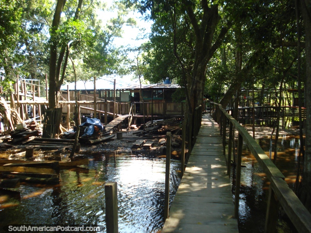 O ecolodge de madeira em Rurrenabaque pampas onde ficamos. (640x480px). Bolvia, Amrica do Sul.