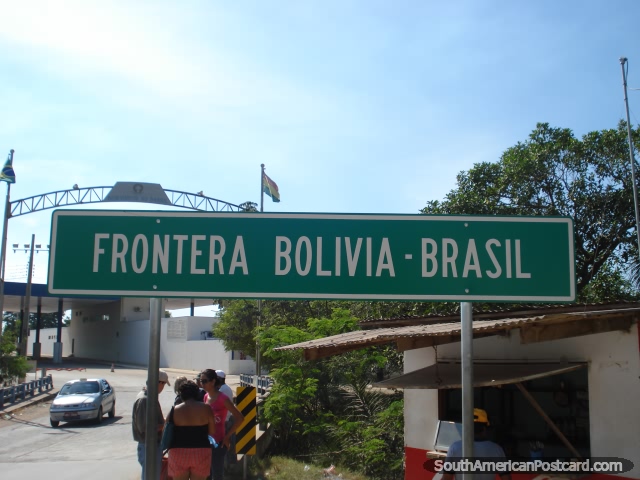 Frontera Bolivia - Brasil, el paso de frontera en Quijarro. (640x480px). Bolivia, Sudamerica.