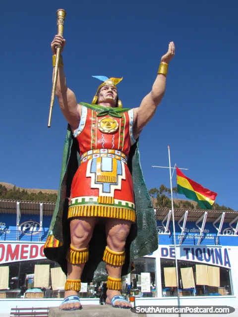 Monumento del guerrero Incaico en San Pedro de Tiquina al lado de Lago Titicaca. (480x640px). Bolivia, Sudamerica.