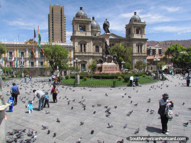 Central park in La Paz, Plaza Murillo. (640x480px). Bolivia, South America.