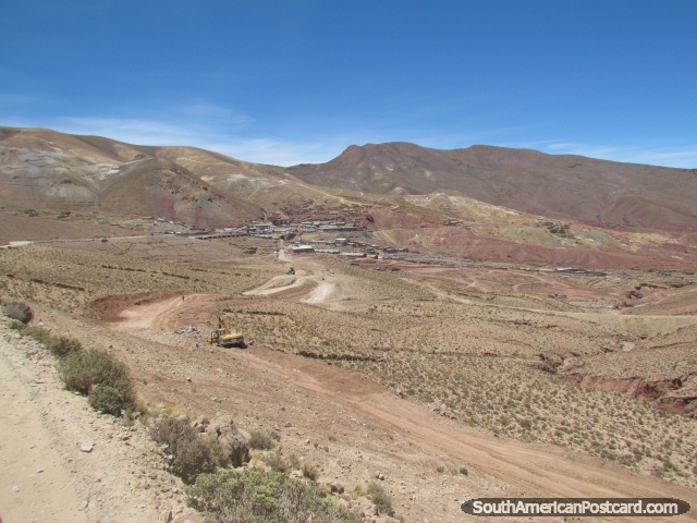 La ciudad minera de Pulacayo entre Uyuni y Potosi. (640x480px). Bolivia, Sudamerica.