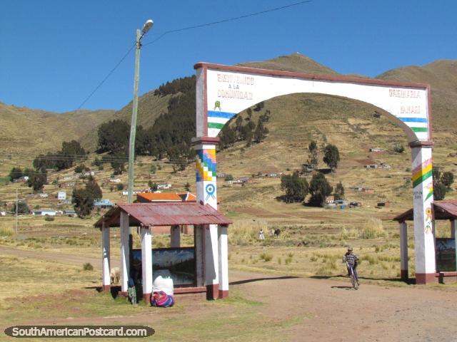 The gate and entrance to the Yanari community between Guaqui and Desaguadero. (640x480px). Bolivia, South America.