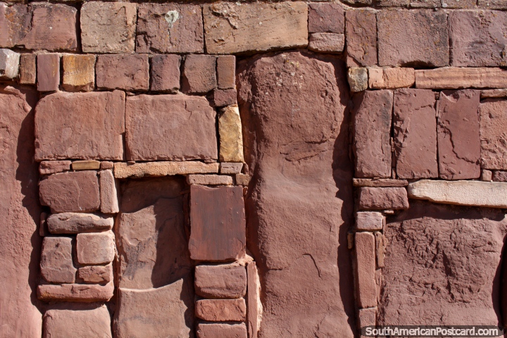La mampostera de las paredes en las Ruinas de Tiahuanaco. (720x480px). Bolivia, Sudamerica.