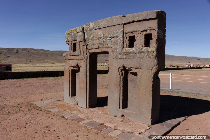 The Door of the Sun aka Puerta del Sol at Tiwanaku, about the most exciting thing to see there. (720x480px). Bolivia, South America.