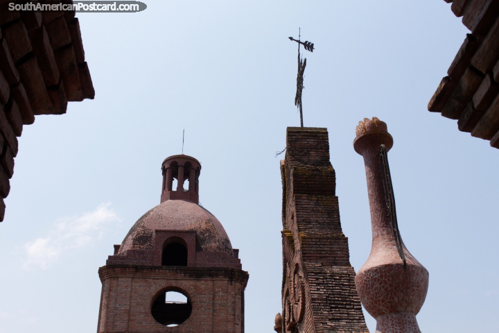 3 vertical entities of the cathedral in Santa Cruz. (720x480px). Bolivia, South America.