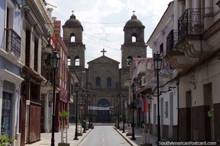 A catedral em Tarija, construïdo em 1611. (720x480px). Bolívia, América do Sul.