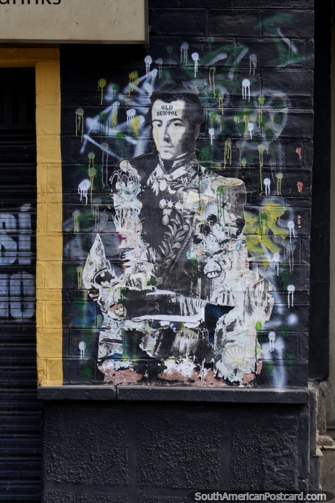 Una imagen de Simón Bolívar pintado en una pared de la calle en Tarija. (480x720px). Bolivia, Sudamerica.