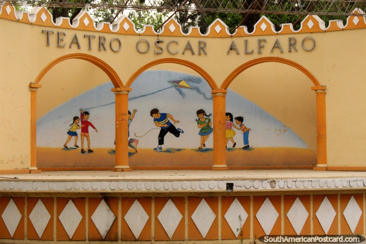 Teatro Oscar Alfaro, o teatro em Parque Oscar Alfaro em Tarija. (720x480px). Bolvia, Amrica do Sul.