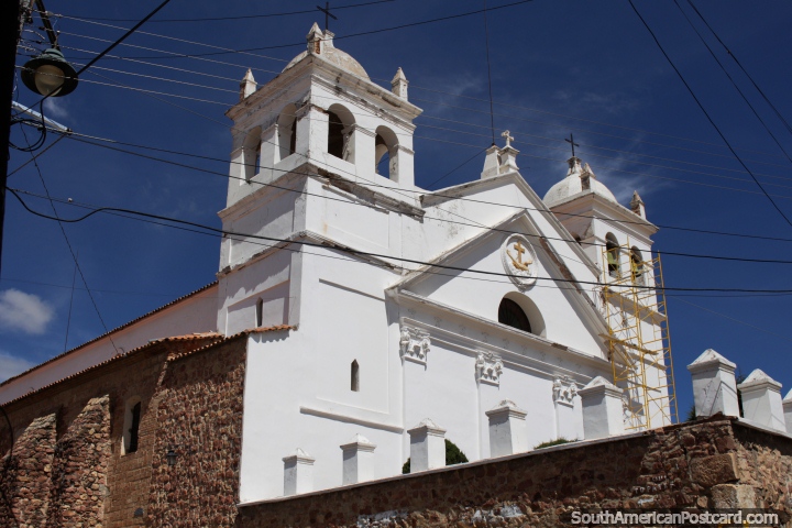 Recoleta Convent has a museum with sacred arts and ceramics from diverse cultures, Sucre. (720x480px). Bolivia, South America.