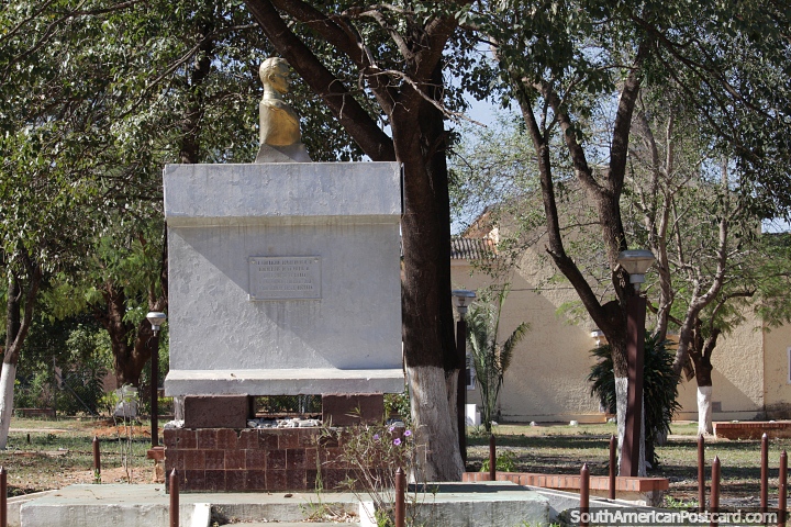 Plaza Ferroviaria in Robore with a bust of Gral. German Busch Becerra (1903-1939), military officer and ex-President. (720x480px). Bolivia, South America.