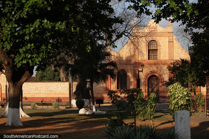 Igreja jesuta nica construda entre 1691 e 1760 em San Jos de Chiquitos. (720x480px). Bolvia, Amrica do Sul.