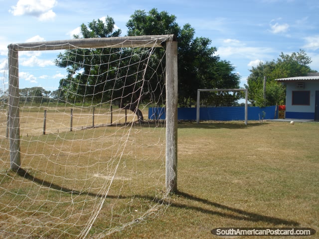 O arremesso de futebol em Santa Clara, o Pantanal. (640x480px). Brasil, Amrica do Sul.